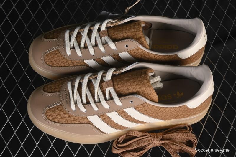 حذاء التزلج المنخفض المقاوم للانزلاق والمقاوم للاهتراء من أديداس أوريجينالز جازيل إندور ريترو - JR8851