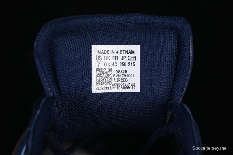 حذاء تزلج كومفورت كوشون منخفض الكمال من أديداس باريدا JR5533