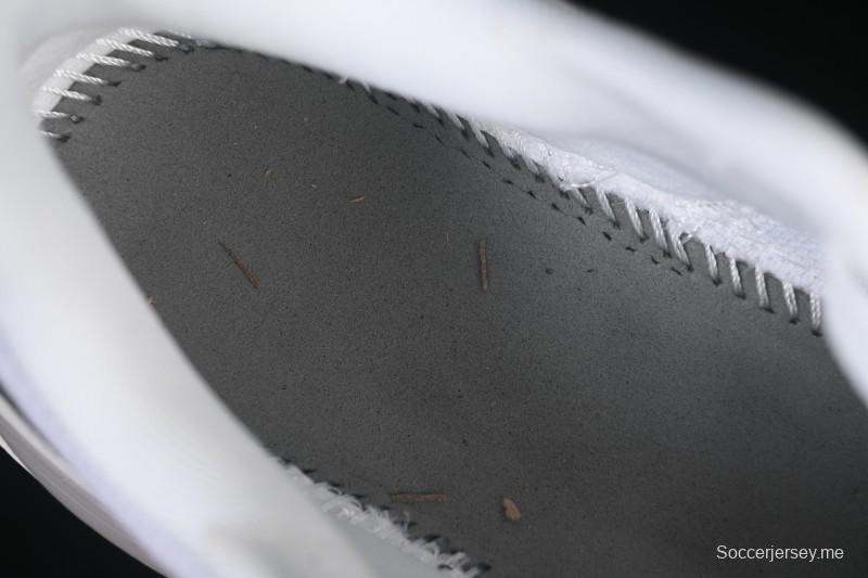 Nike Air Zoom Vomero 18 Cushioned Running Shoes - IB5726-100