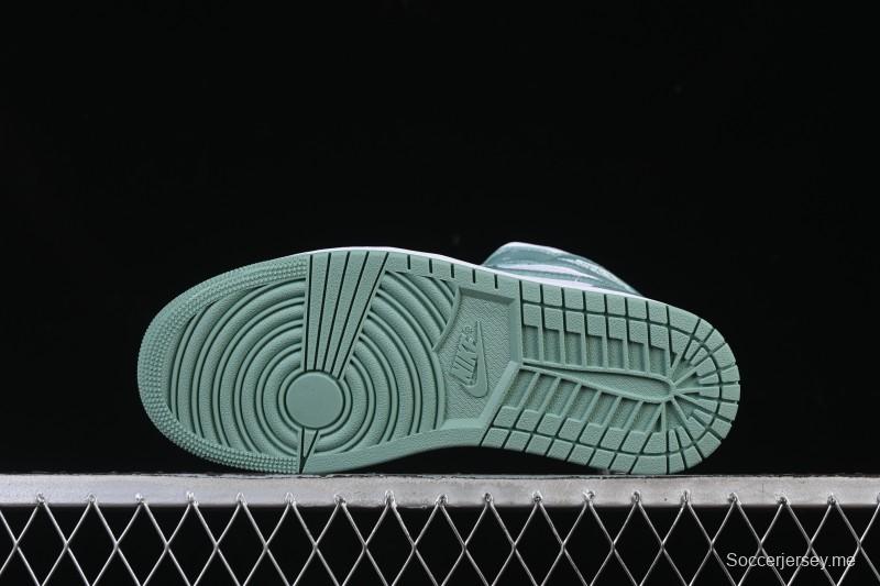 نايك اير جوردان 1 ميد جوردان 1 ميد جايد سموك - BQ6472-138