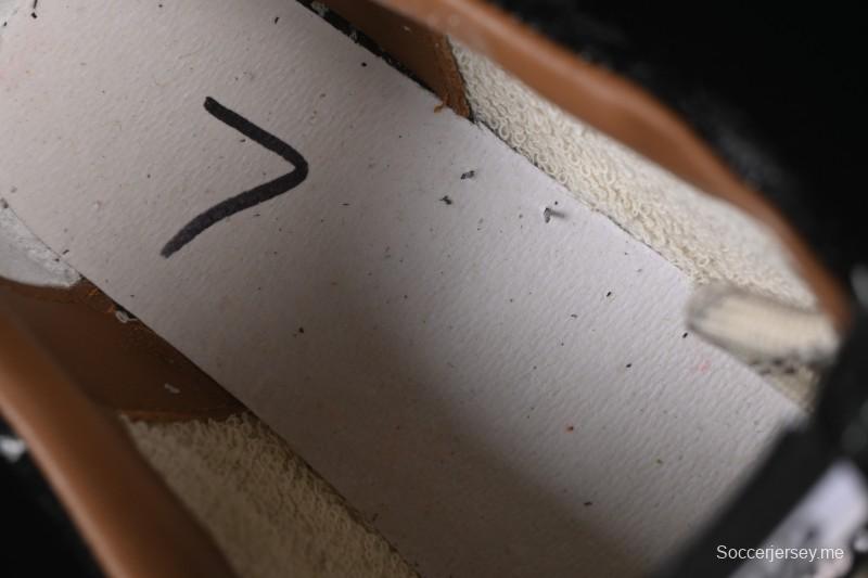 حذاء سنيكرز جلدي من جولدن جوس ترو ستار من الجلد المضغوط - GGDB