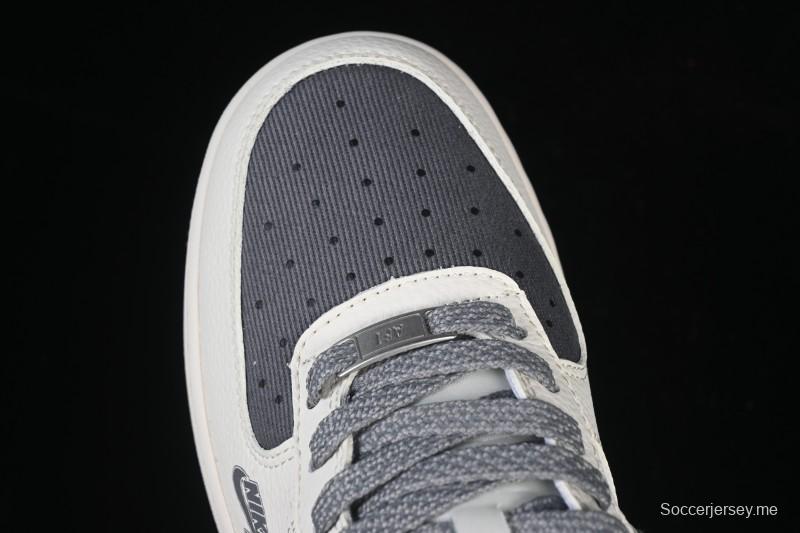 حذاء نايك اير فورس 1'07 منخفض من نايك اير فورس 1'07 ستاسي كولابوريشن ستاسي كولابوريشن قماش رمادي فاتح قماش كاجوال - JP8028-011