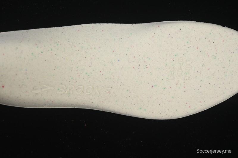 حذاء الجري بروكس جليسرين 22 نيتروجين ماراثون مبطن من بروكس جليسرين 22 - 1104451D002