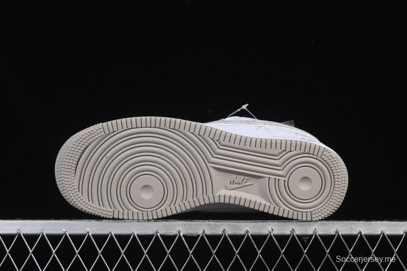 حذاء نايك اير فورس 1 '07 المنخفض من نايكي، حذاء رياضي كاجوال منخفض منخفض من نايكي، تعاون غوتشي باللون الرمادي الفاتح الدنيم المتوهج في الظلام - XX3168-197