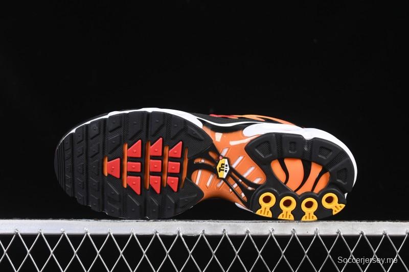 حذاء الجري اير ماكس بلس ريترو من نايك بتقنية الوسائد الهوائية - HF0552-001