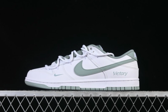 حذاء تزلج نايك SB Dunk Low Anniversary المخصص للتزلج المنخفض - WG0528-102
