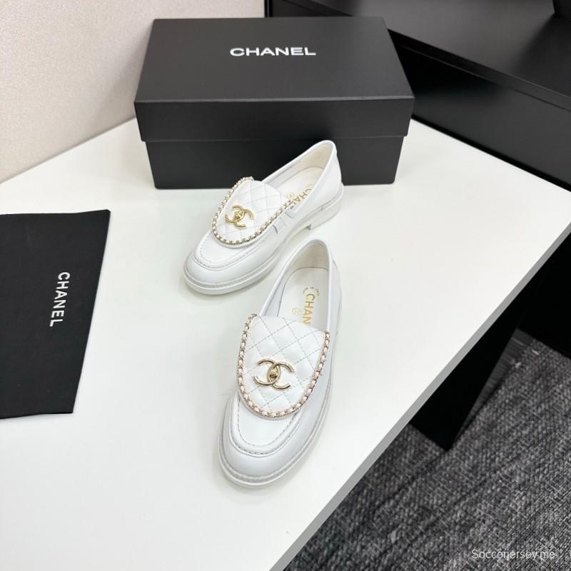 Chanel Classic Flap Chain CC Loafers with Buckle Closure - LY00320