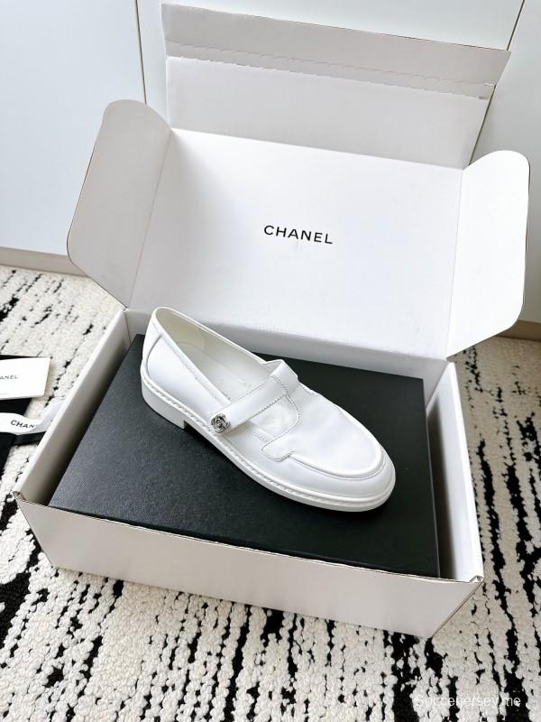Chanel 2025 SS Loafers Classic Elegant Design - KFY00320