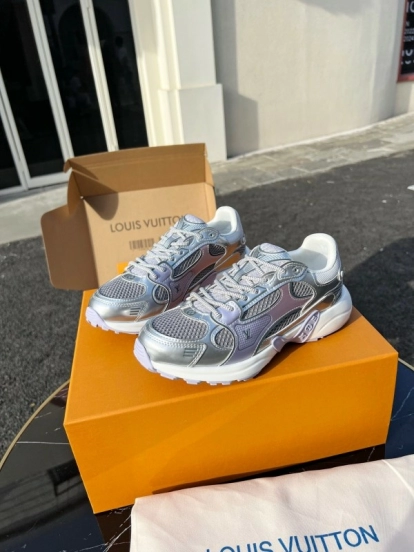 حذاء الجري الكاجوال من سلسلة أولمبيا من لويس فويتون - AS00320