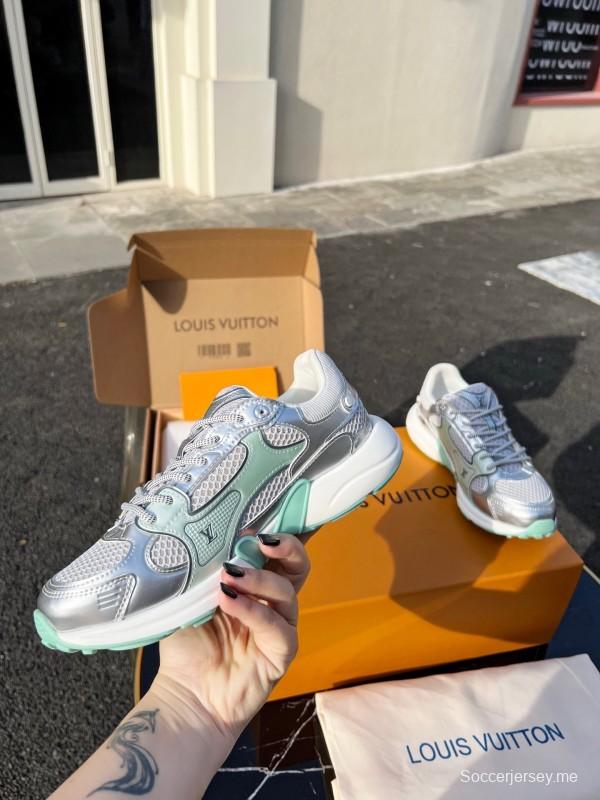 حذاء جري كاجوال من سلسلة أولمبيا من لويس فويتون بنقشة مونوغرام - AS00320