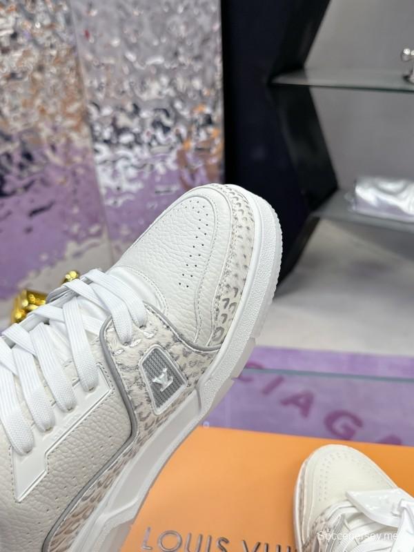 سلسلة أحذية لويس فويتون LV Trainer LV الرياضية الطويلة بطبعة ثعبان - AS00430