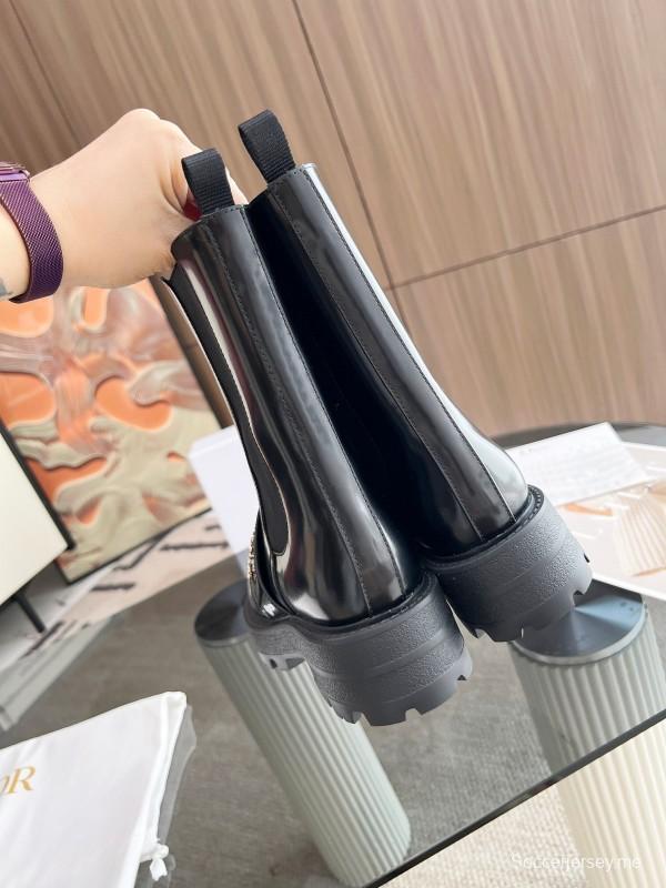 حذاء أظافر كلاسيكي من ديور - LY00340