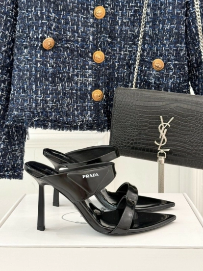 صندل بكعب عالٍ مدبب من برادا بكعب عالٍ مع مشبك مثلث - KFY00280