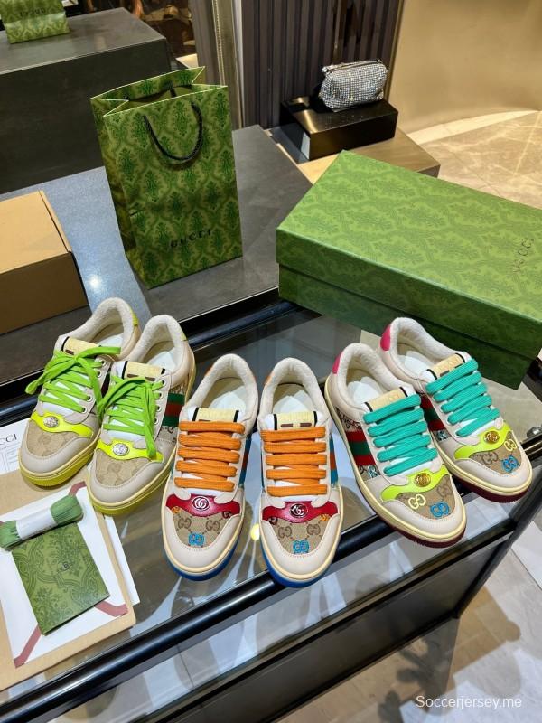 حذاء رياضي من غوتشي بتصميم ريترو 2025 بتصميم ريترو 2025 مع شعار GG المعدني - AS00270