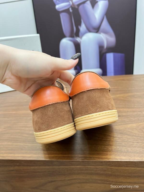 حذاء كاجوال من دولتشي آند غابانا 2025 بتصميم عصري مبالغ فيه - AS00270