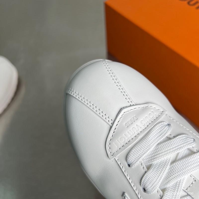 LV لويس فويتون 2025 تعاون فاريل ويليامز LV لويس فويتون 2025 إصدار رانواي سنيكرز بنعل كاجوال مكتنزة - YC