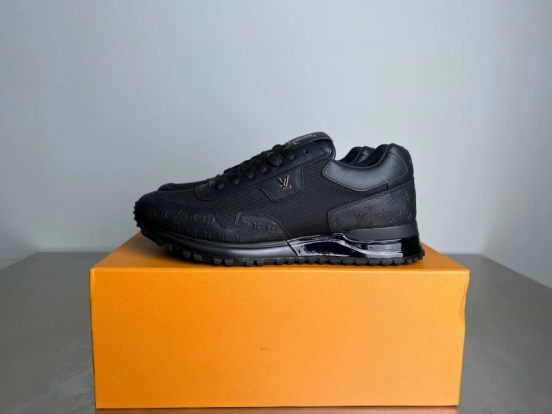 لويس فويتون 2025 لويس فويتون 2025 حذاء كاجوال برقبة منخفضة من جلد العجل من جلد العجل برباط عند الأصابع للرجال - YC