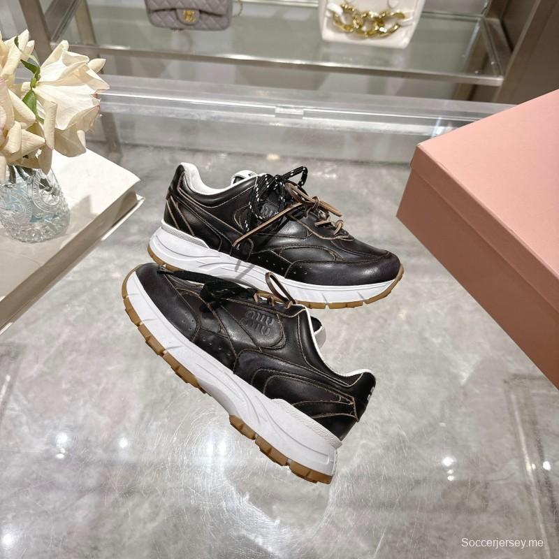 ميو ميو 2025 حذاء رياضي بتصميم ريترو رياضي - KFY00300/KFY00320