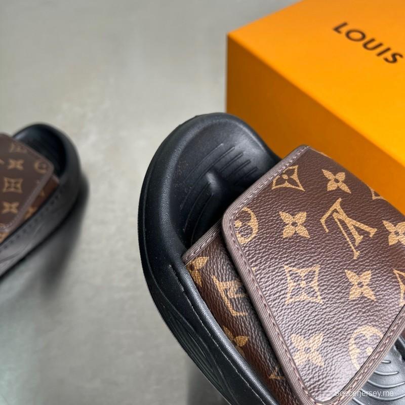 صندل ميامي ميامي ميامي بحزام فيلكرو من لويس فويتون - YC