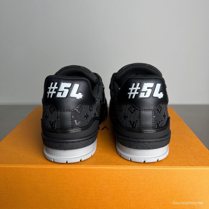 حذاء رياضي فاخر مقلد من لويس فويتون 2025 SS 2025 بشعار توقيع - YC