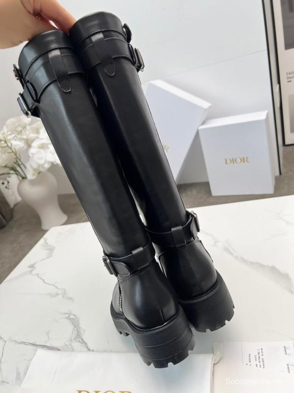 حذاء ديور 2025/SS من ديور 2025/SS من الطراز البريطاني القديم بروغ على طراز الفارس الجديد - LY00460