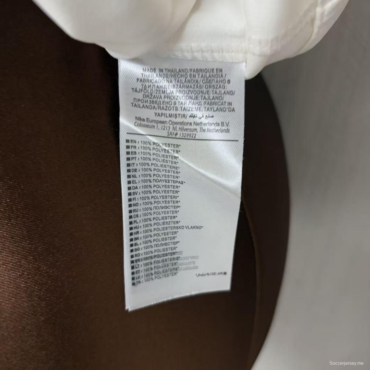 25/26 قميص تشيلسي للسيدات خارج ملعب تشيلسي للسيدات