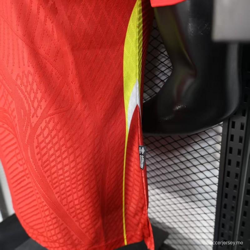 نسخة اللاعب 2026 قميص جمهورية الكونغو الديمقراطية خارج الديار باللون الأحمر والأصفر الملتهب