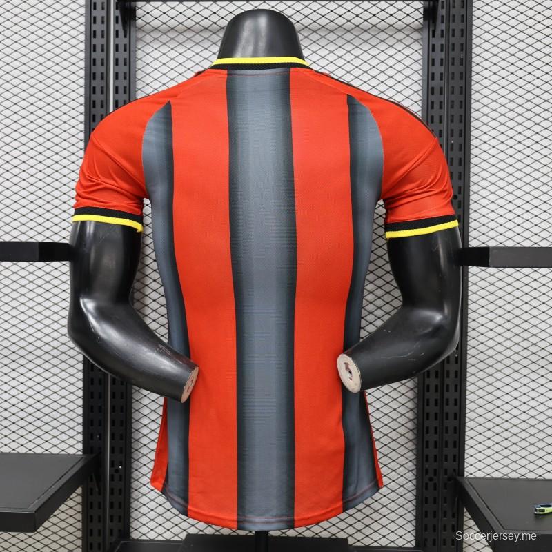 قميص المنتخب البلجيكي للعب على أرضه، إصدار اللاعب 2026