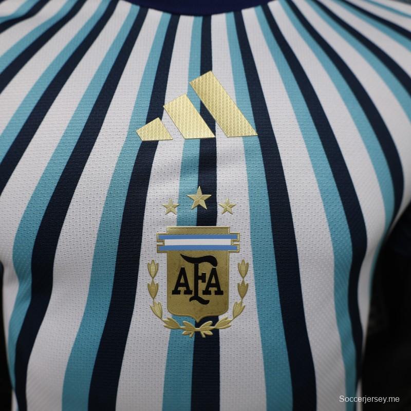 قميص اللاعب الإصدار 2026، الأرجنتين، أبيض، أزرق فاتح، أزرق غامق، خطوط نصف قطرية، إصدار خاص