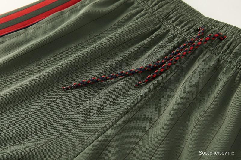 26/27 بايرن ميونيخ  فورست غرين  مخطط  أكمام قصيرة + شورت كرة قدم