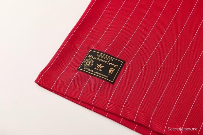 26/27  قميص مانشستر يونايتد الأحمر بأكمام قصيرة + شورت كرة قدم