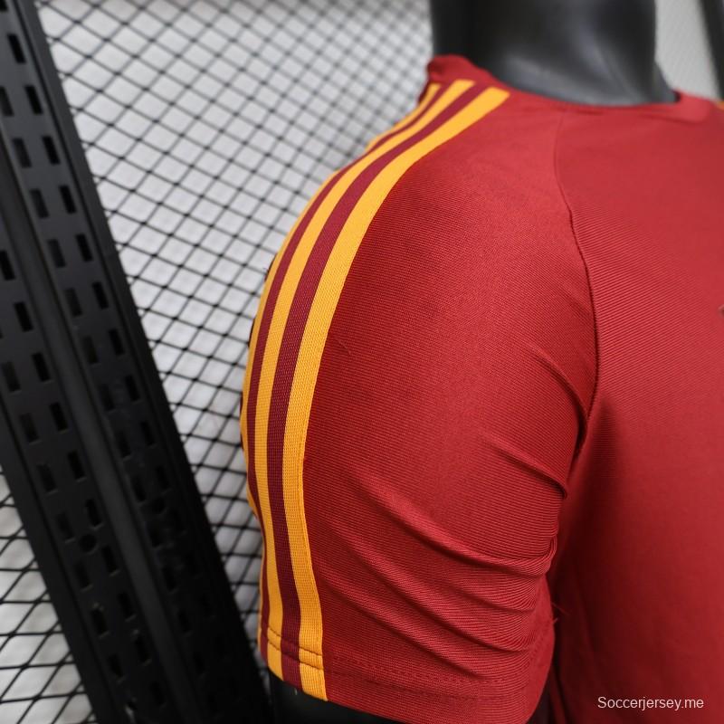 قميص اللاعب الإصدار 2026، AS Roma × Adidas Originals، قميص المنزل باللون الأحمر الداكن الكلاسيكي