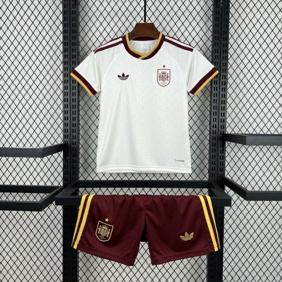 الزي الخارجي لمنتخب إسبانيا للأطفال في كأس العالم 2026