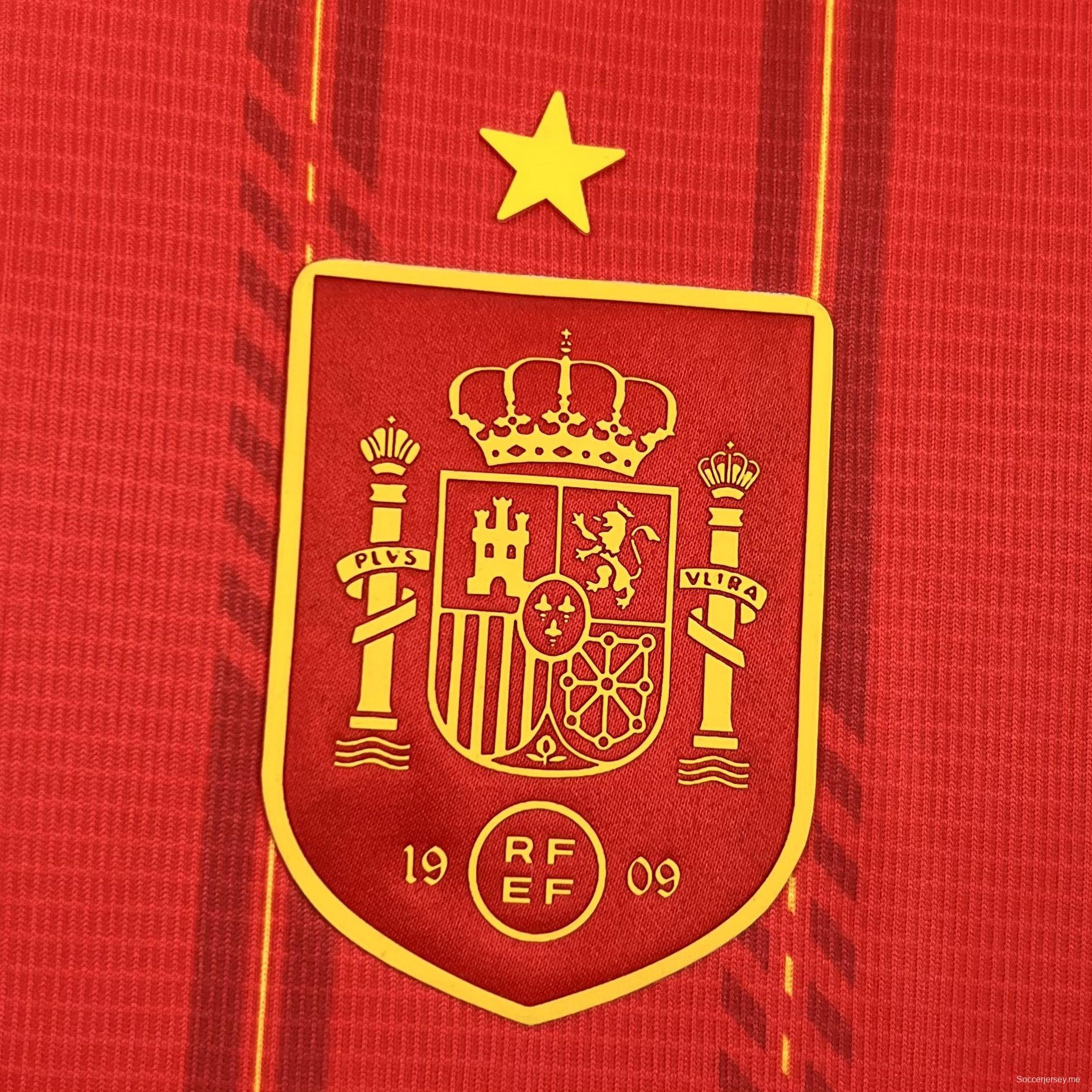 قميص المنتخب الإسباني للسيدات في كأس العالم 2026 (للمباريات على أرضه)