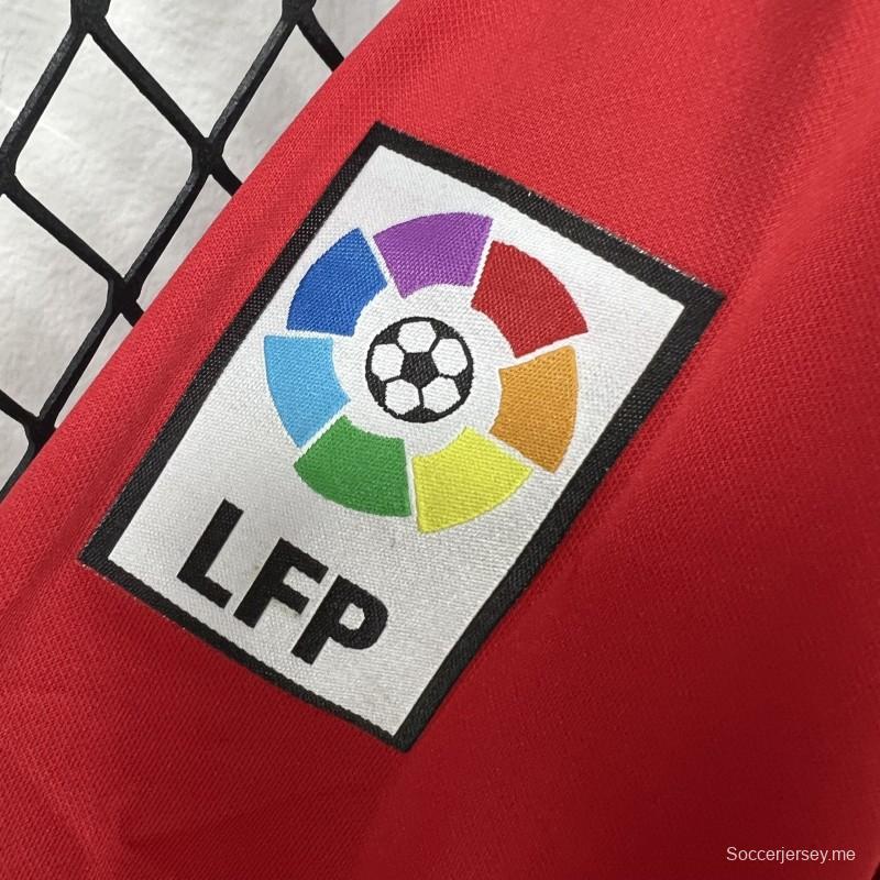 قميص CA أوساسونا الرجعي لموسم 2025/26