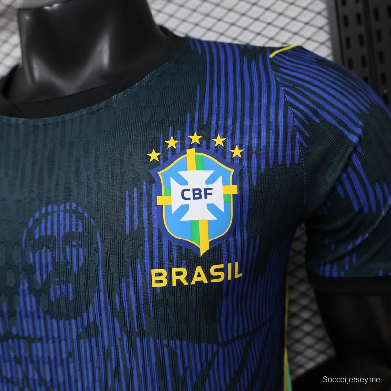 قميص اللاعب الإصدار 2026 باللون الأزرق الداكن الخاص بالمنتخب البرازيلي  الإصدار الخاص للعب خارج أرضه