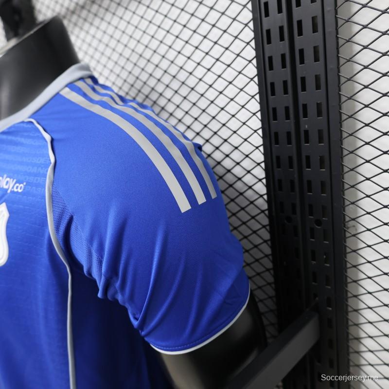 إصدار اللاعب 26/27  ميوناريوس إف سي الأزرق الملكي  قميص المباراة على أرض الفريق