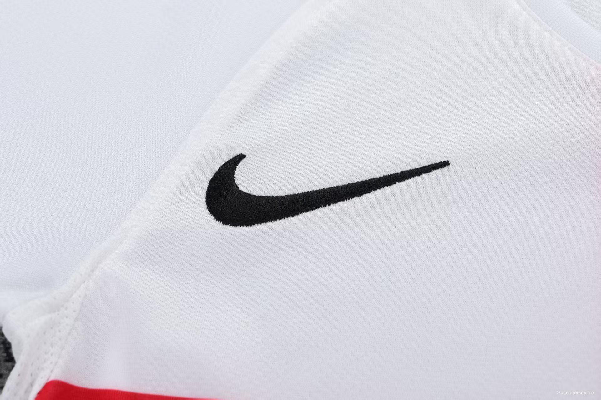 قميص إنتر ميلان للعب خارج أرضه لموسم 2007/2008