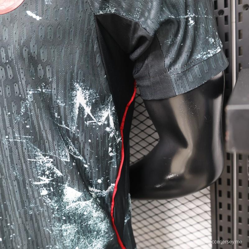 قميص اللاعب الإصدار 2026 كندا الثالث باللون الرمادي الداكن مع طبعة كريستال الجليد المتكسر على كامل القميص