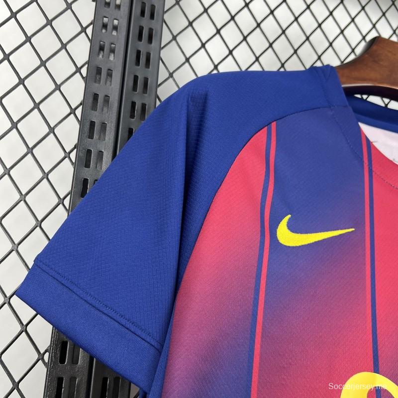 قميص برشلونة للرجال طراز 2025/26 بالتعاون مع أوليفيا رودريغو، إصدار محدود