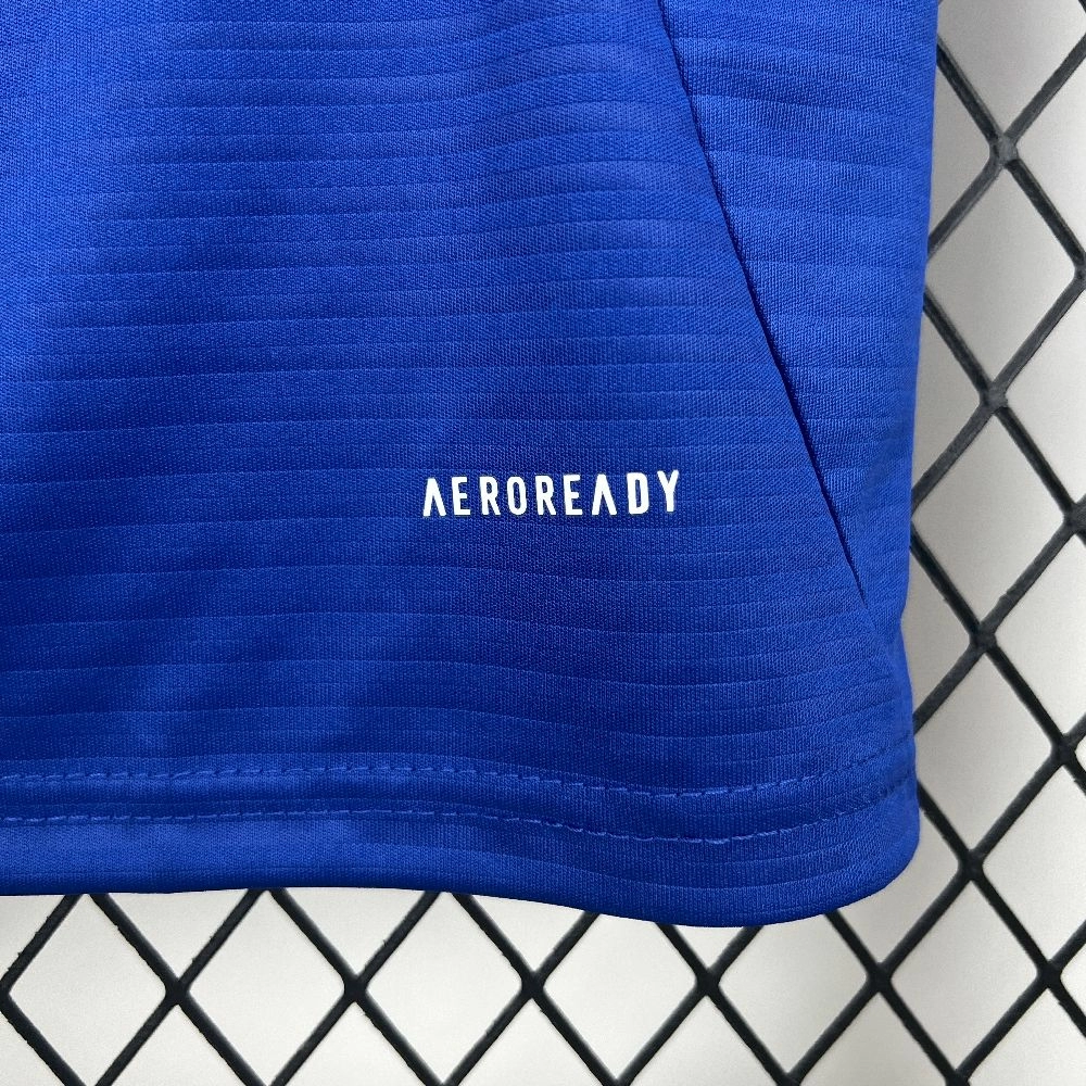 2025/26 قميص ليدز يونايتد إف سي 2025/26 خارج ملعبه