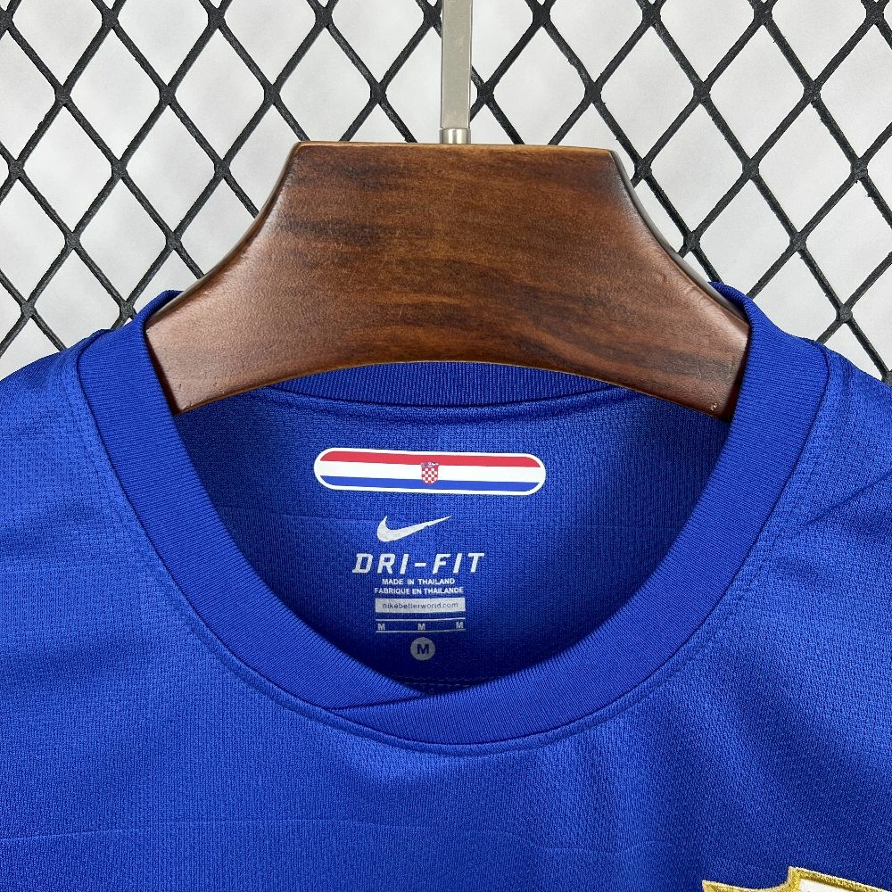 قميص كرواتيا الرجعية 2010 ريترو آوايي 2010