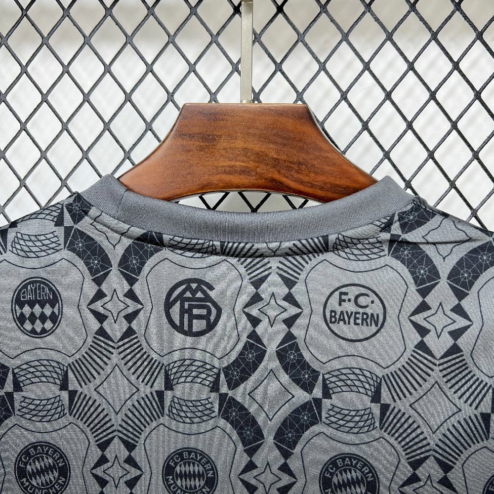 2025/26 قميص تي شيرت بايرن ميونيخ فيسن 2025/26 للرجال