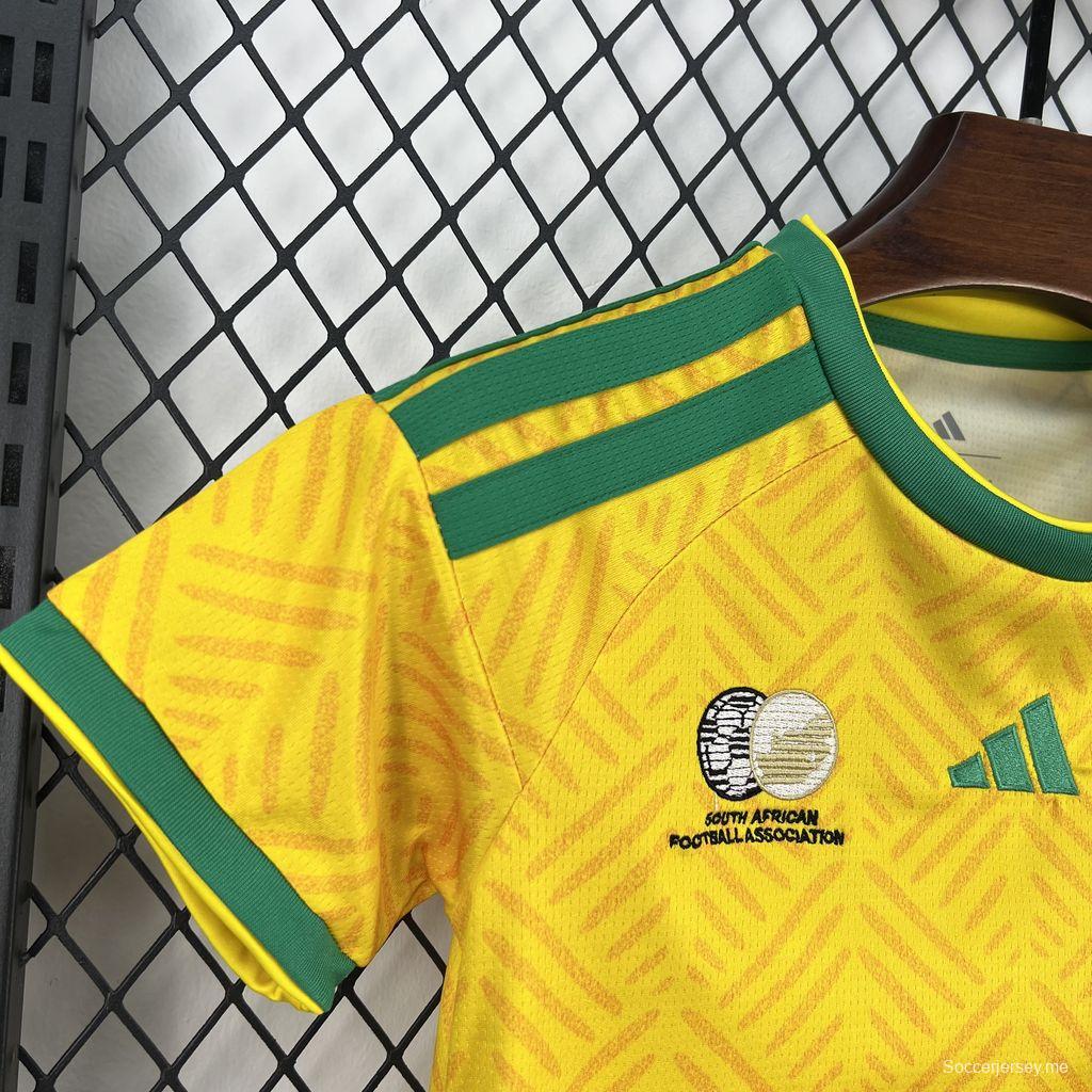 الزي الرسمي لفريق جنوب أفريقيا للأطفال في كأس العالم 2026