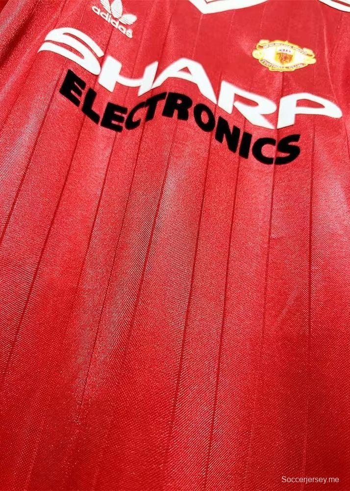 قميص بأكمام طويلة الأكمام ريترو 82/83 مانشستر يونايتد
