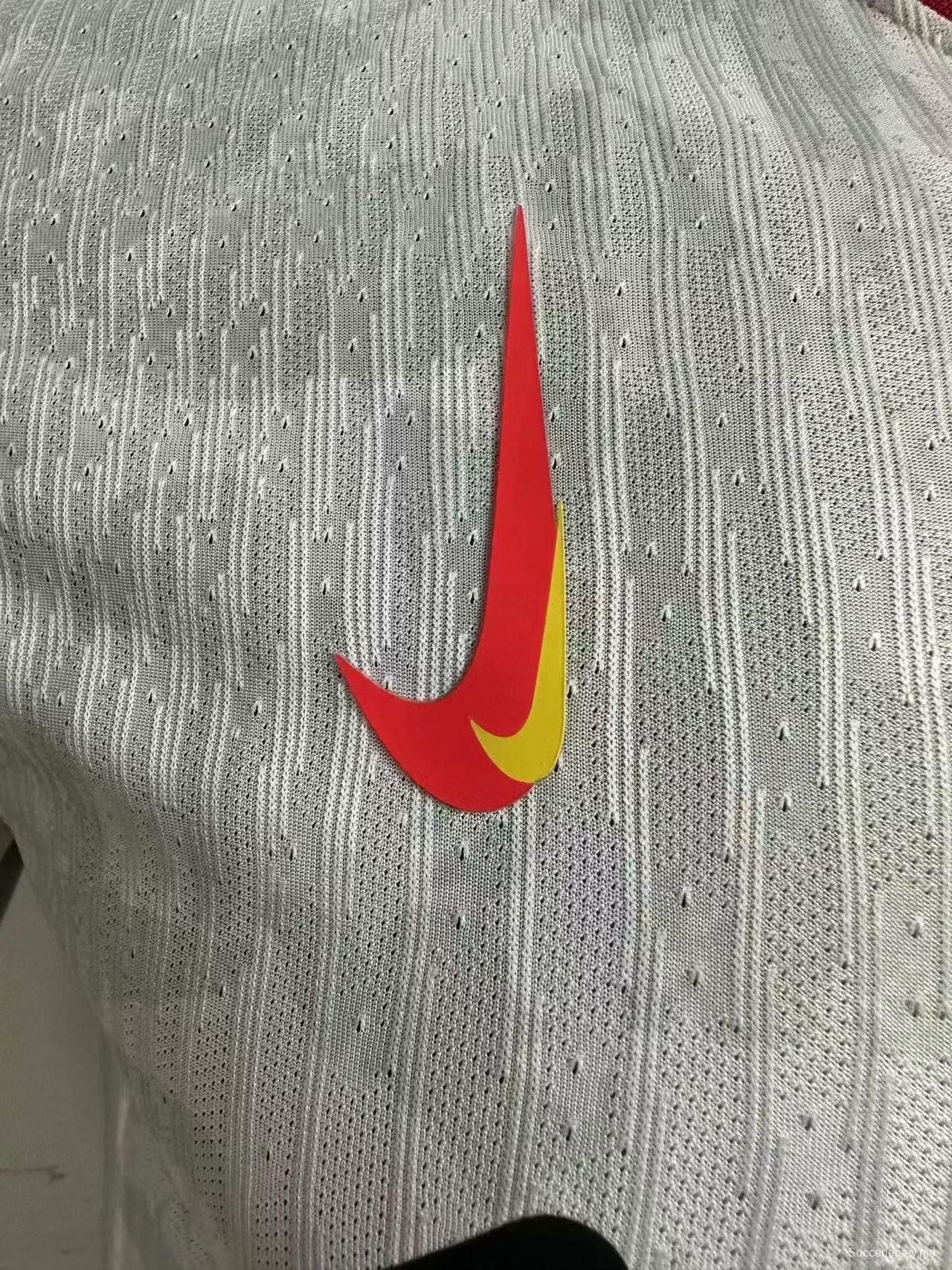 إصدار اللاعب 24/25 قميص ليفربول الثالث أبيض اللون أبيض 24/25
