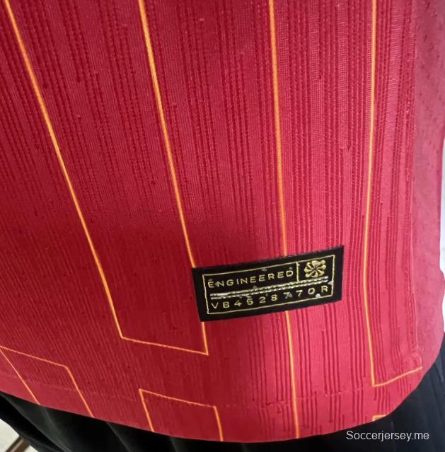 إصدار اللاعب 24/25 قميص ليفربول الرئيسي 24/25
