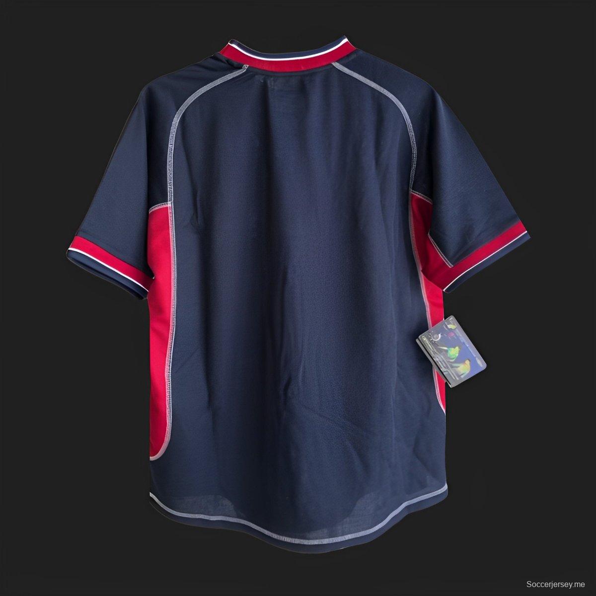 قميص مانشستر يونايتد الثالث الأسود اللون أسود اللون ريترو 01/02 مانشستر يونايتد الثالث
