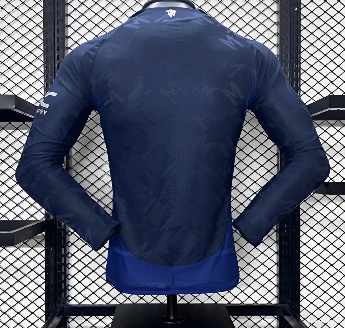 إصدار اللاعب 24/25 قميص بأكمام طويلة الأكمام باللون الكحلي لمانشستر يونايتد خارجي 24/25
