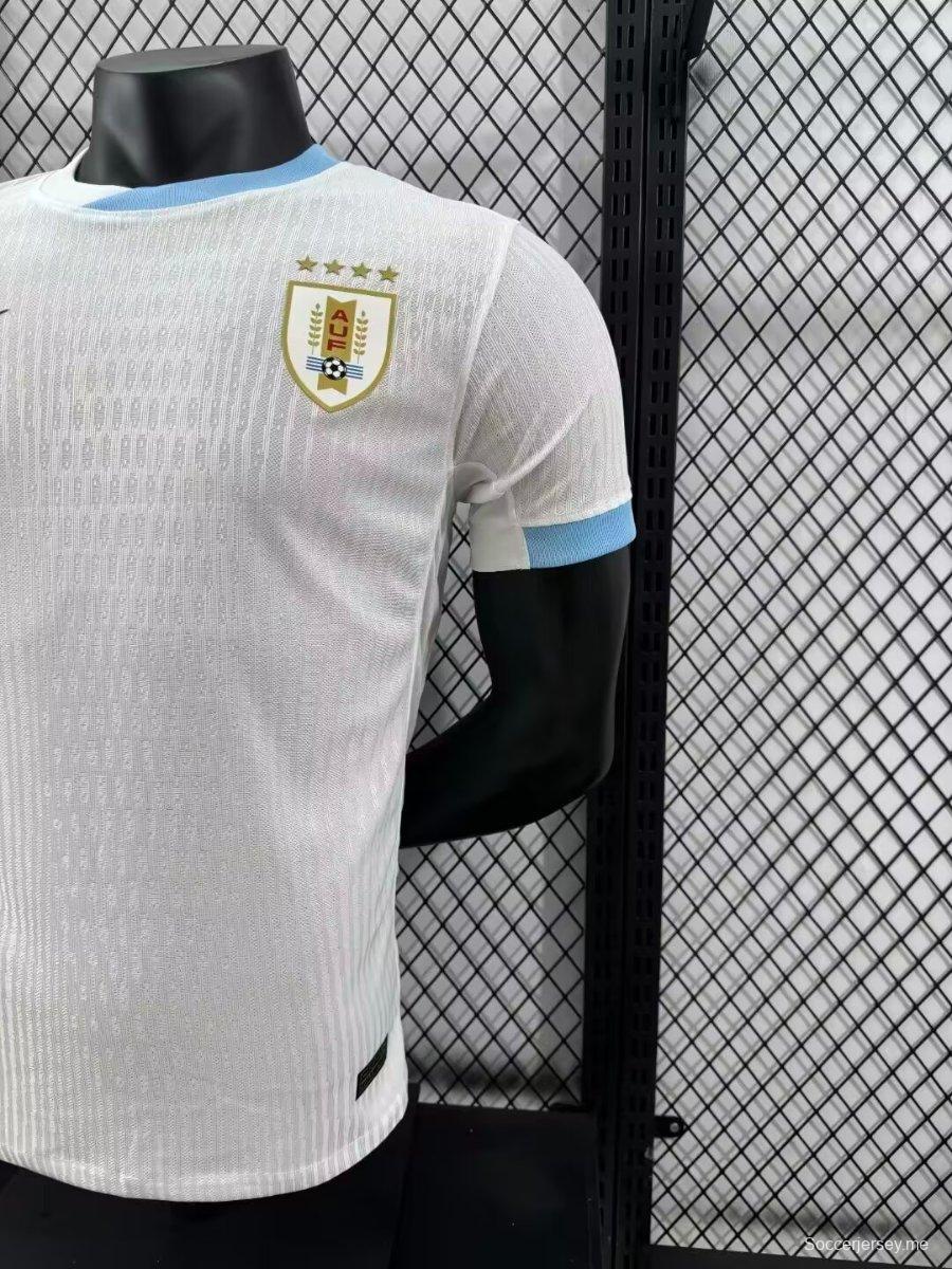 نسخة اللاعب 2024 قميص أوروجواي 2024 خارج الديار أبيض اللون
